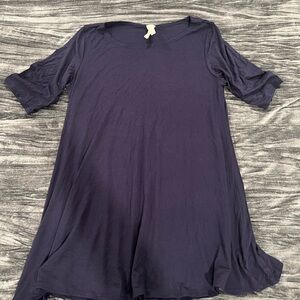 Elegant Navy Blue Women's Top Size M by Isacc Levi